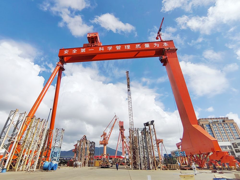 GENMA品牌順利完成450噸及1,300噸門式起重機總裝(圖1)